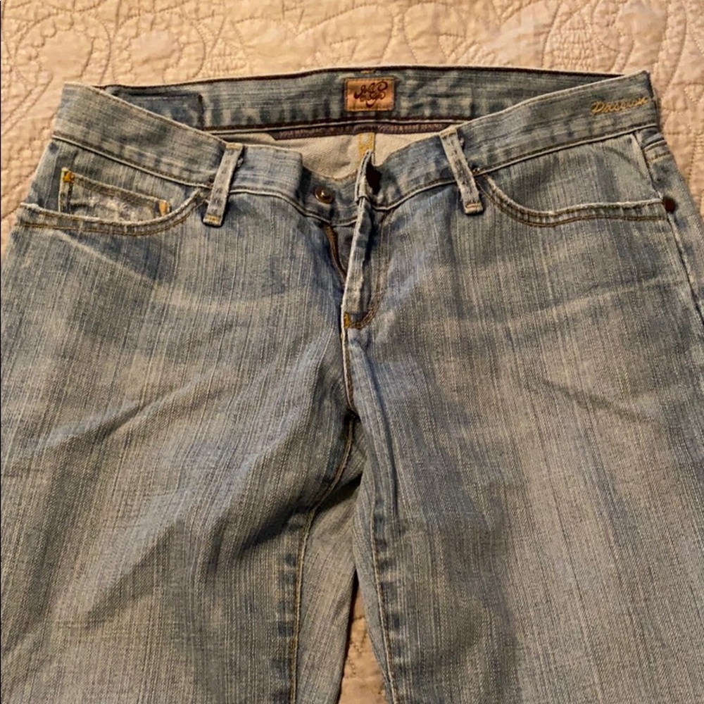 Goldsign jeans. Relaxed. Straight leg.